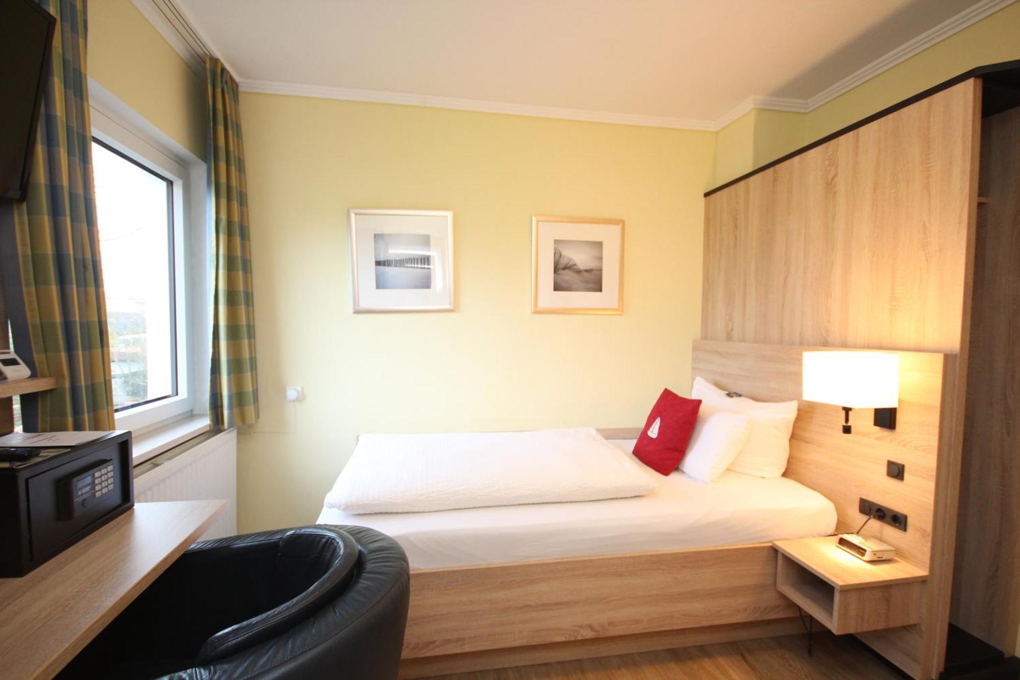 Hotel Morgensonne Garni 부숨 외부 사진