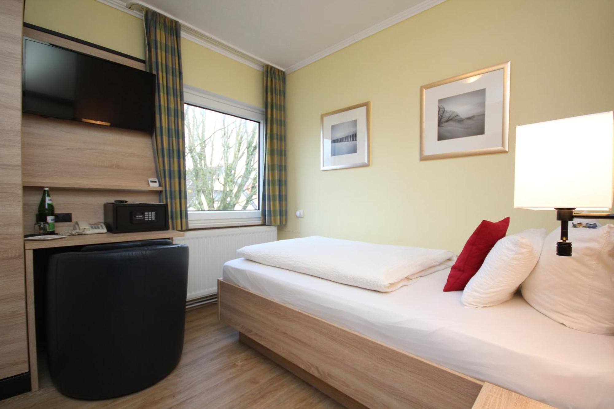 Hotel Morgensonne Garni 부숨 외부 사진
